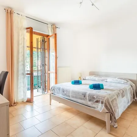 5 Beds - 2 Minutes From The Sea With Parking