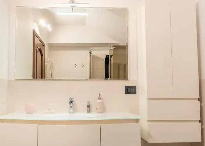 5 Beds - 2 Minutes From The Sea With Parking